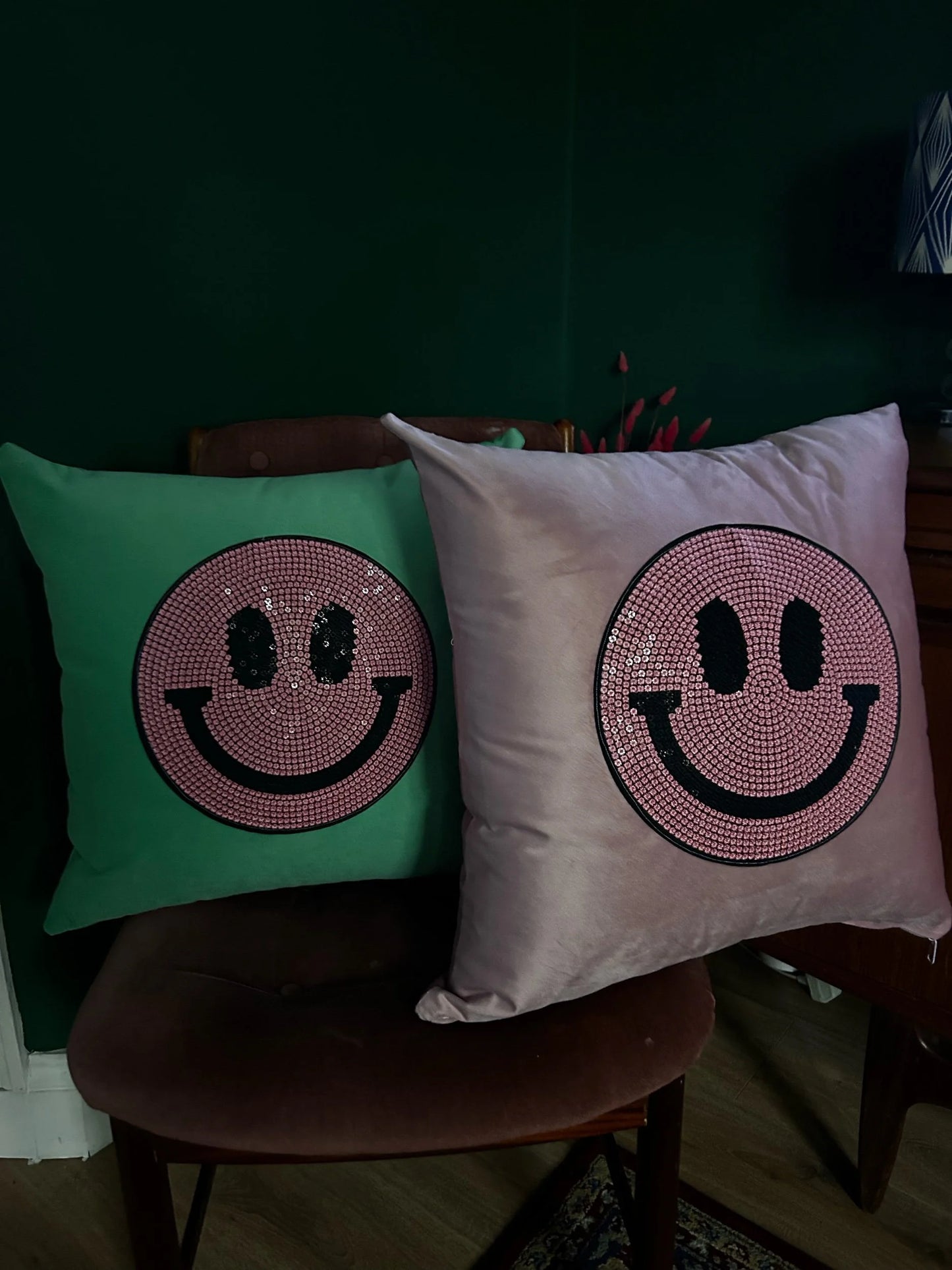 Pink smiley velvet cushion-SQ2880667