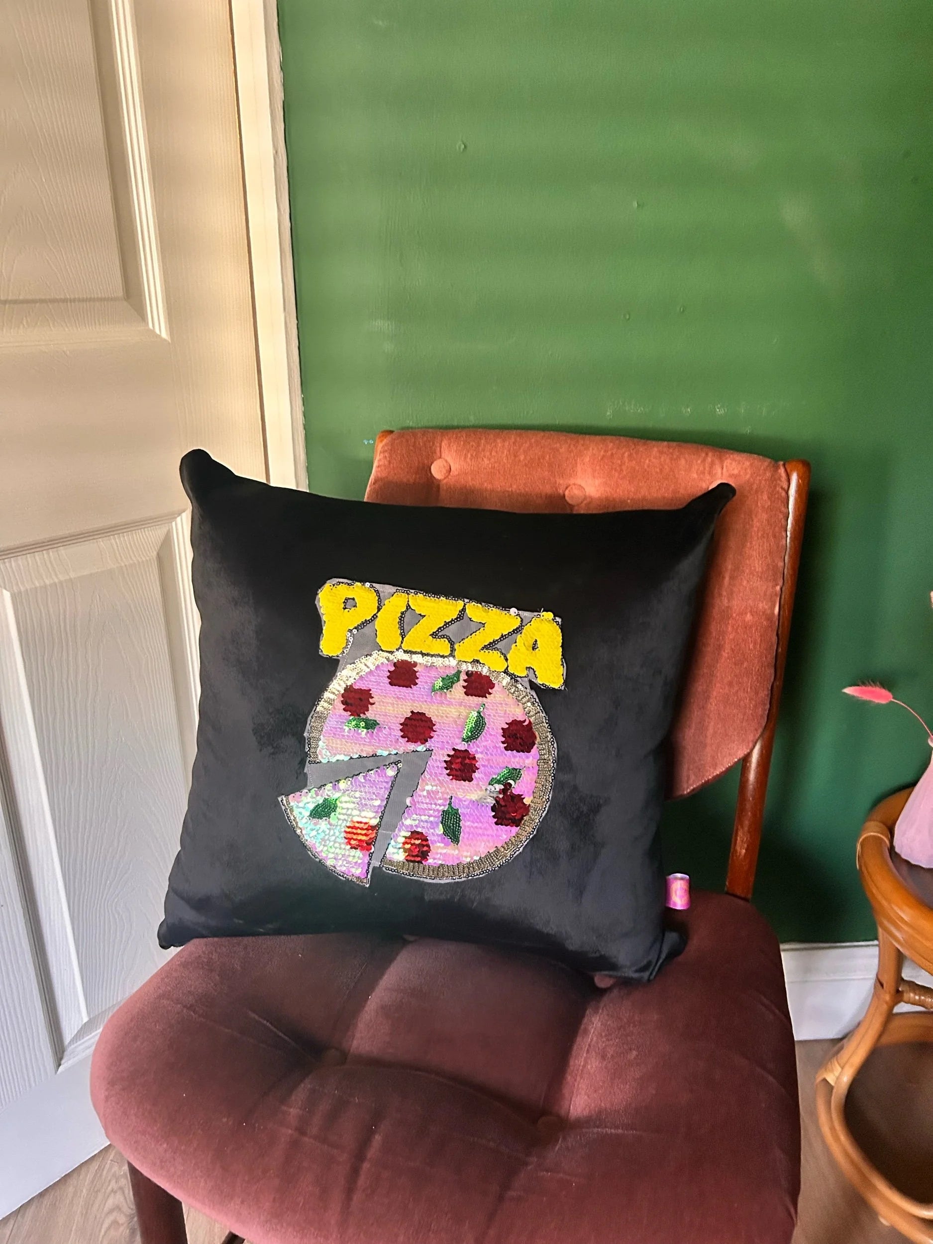 Pizza cushions-SQ4943673