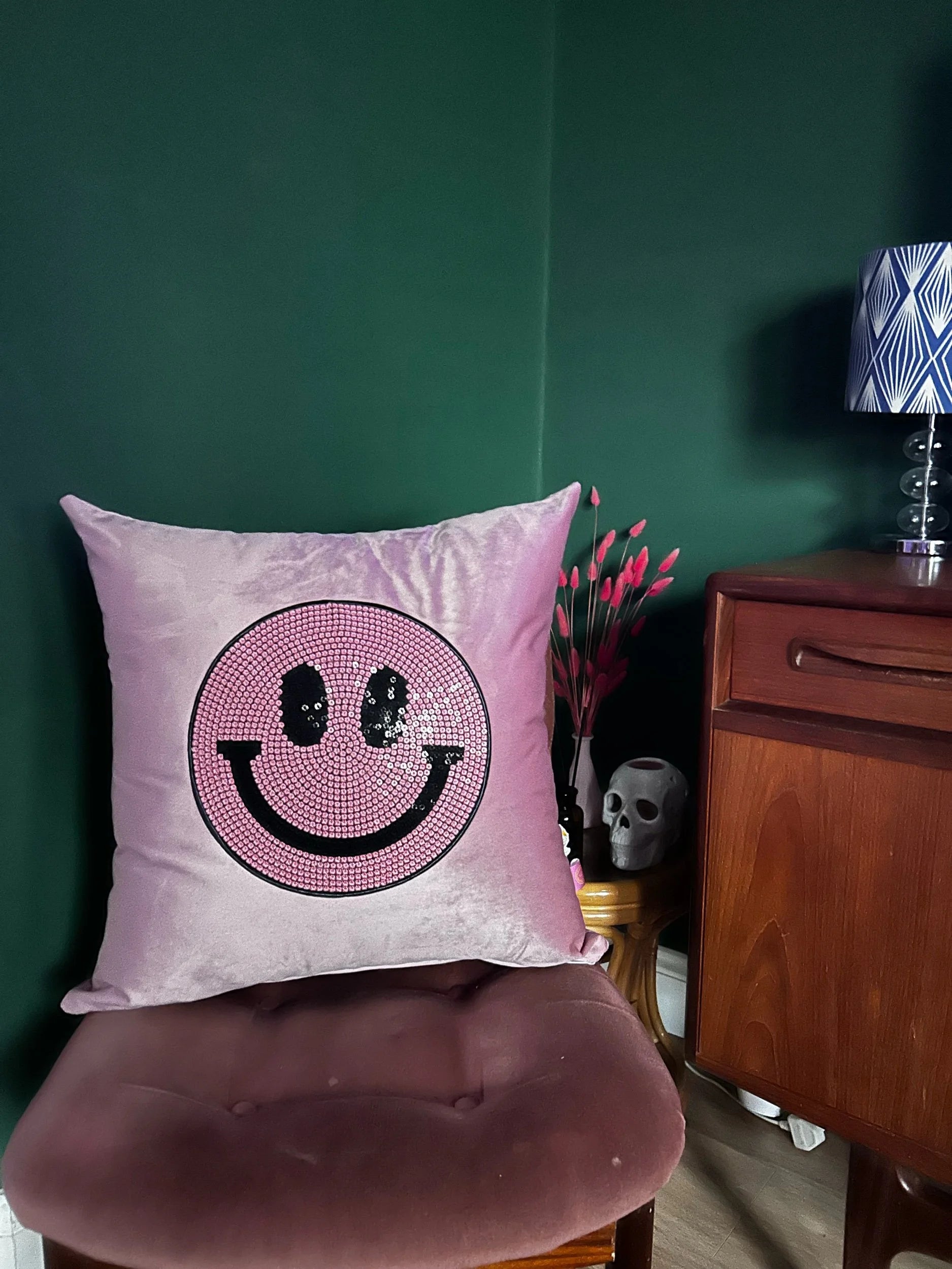 Pink smiley velvet cushion-SQ2880667