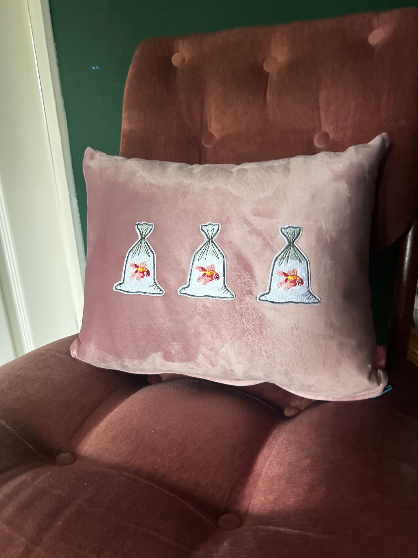 Velvet goldfish cushion