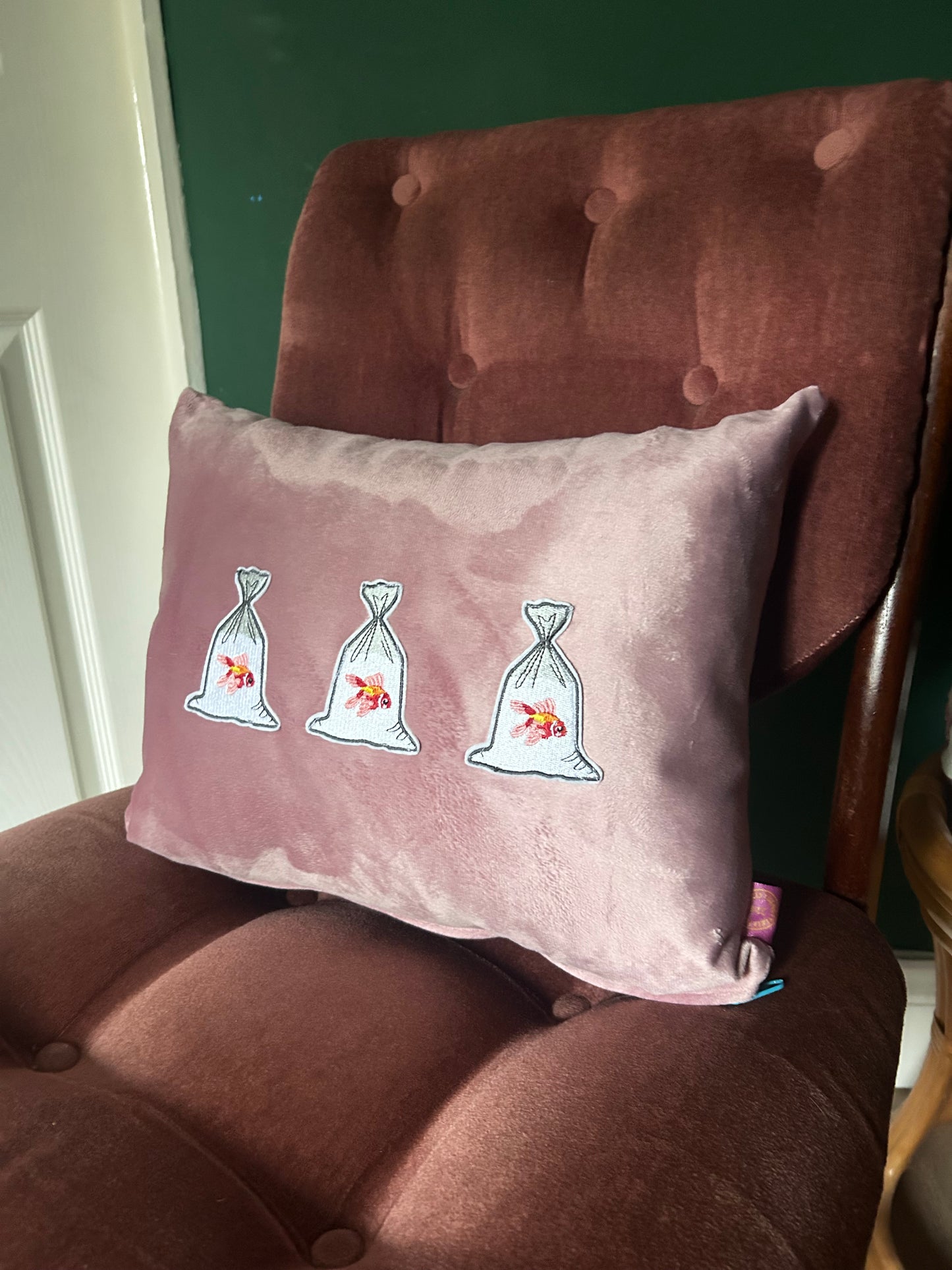 Velvet goldfish cushion