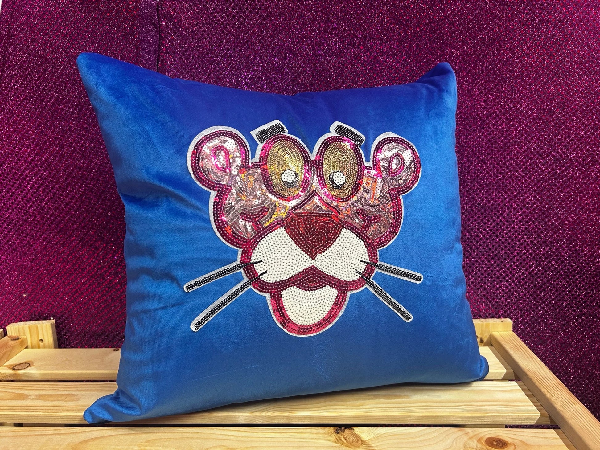 Pink panther velvet cushion-SQ8666258