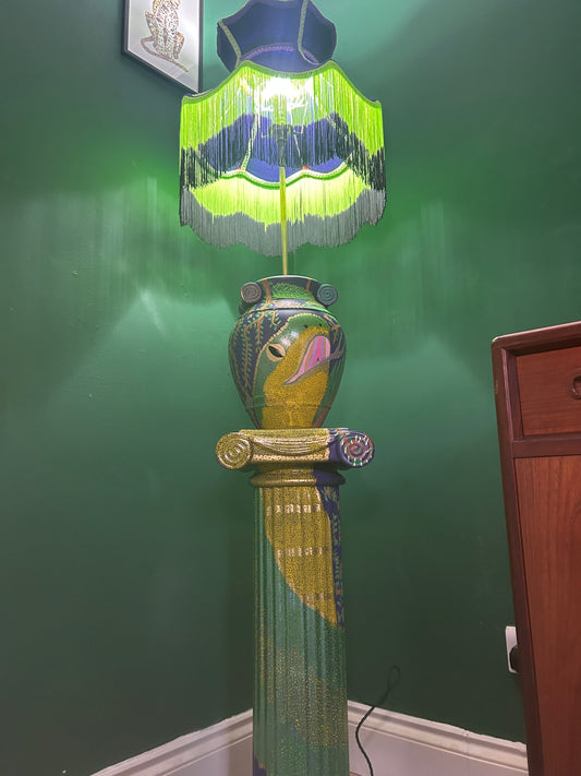 Snake lamp with crown lampshade