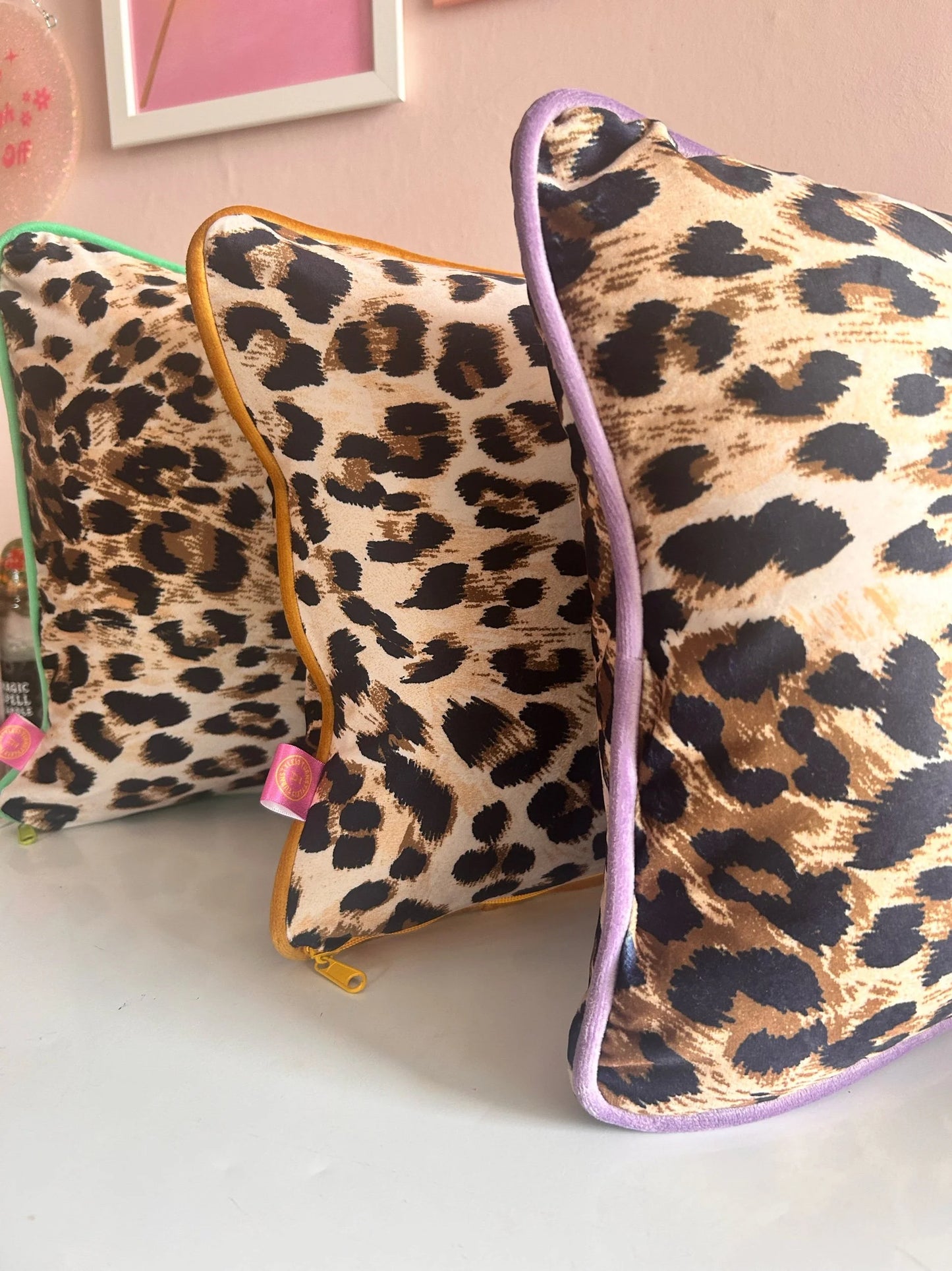 Colourful leopard cushions-SQ1226540