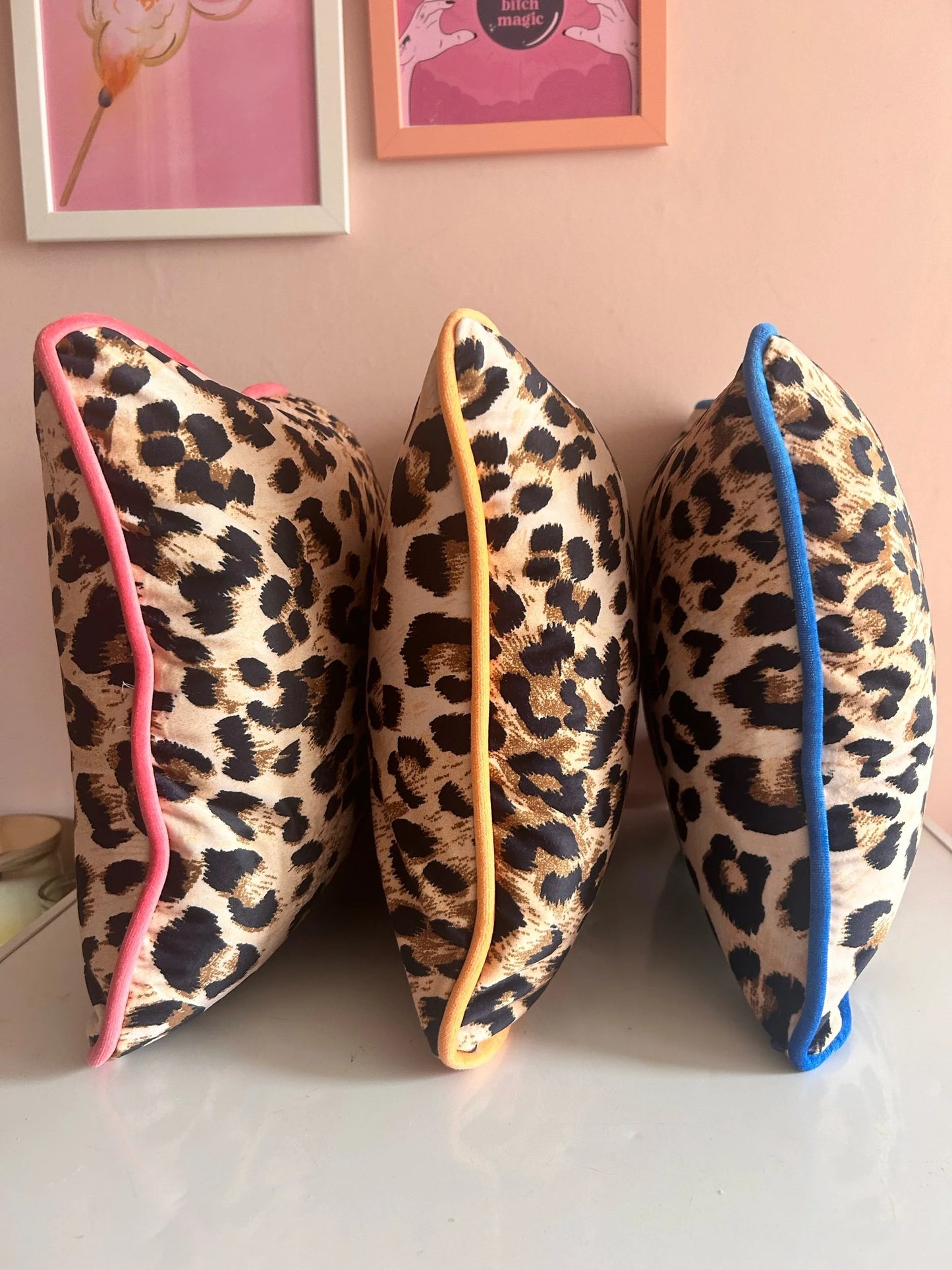 Colourful leopard cushions-SQ1226540
