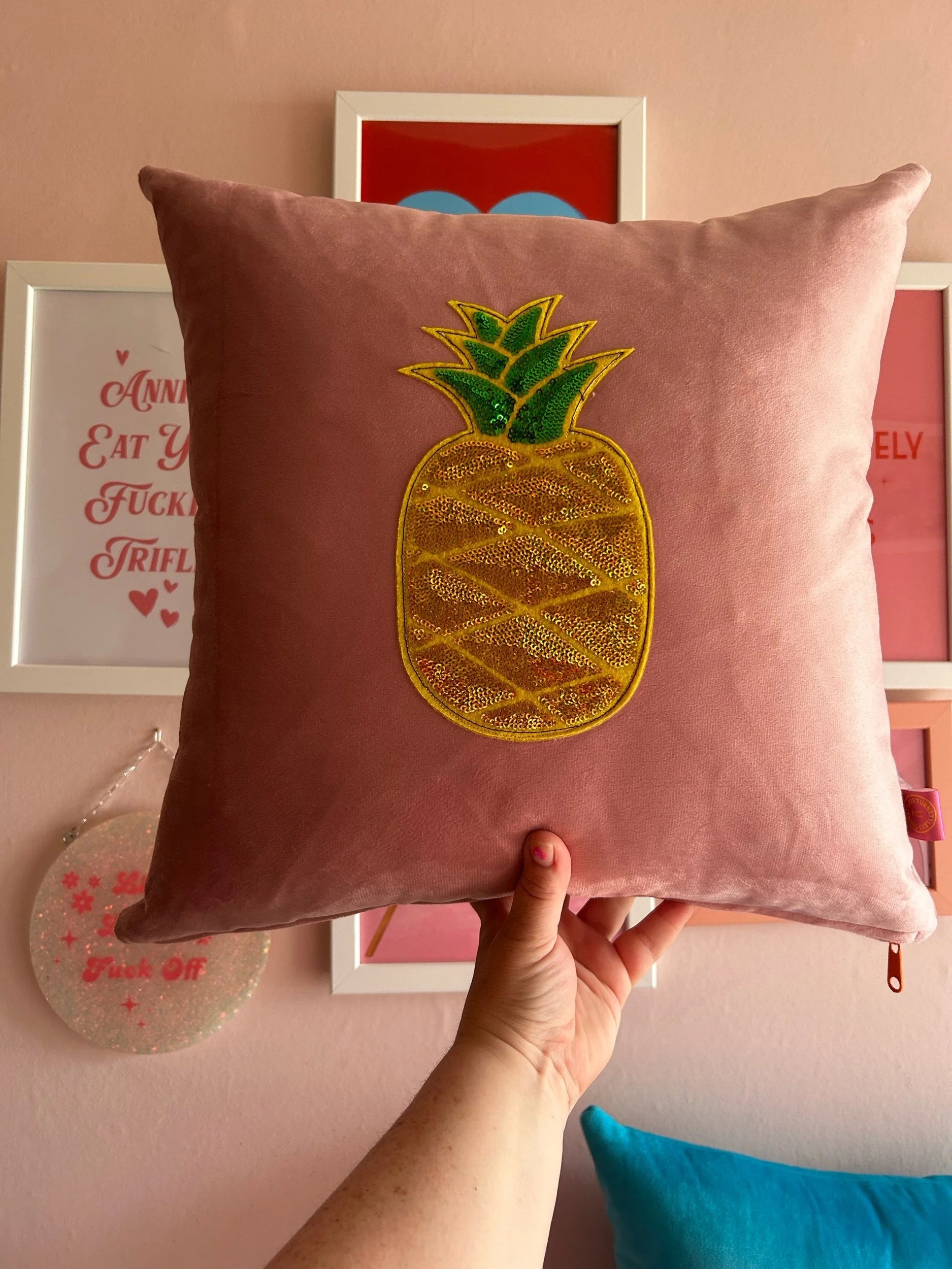 Pineapple cushion-SQ0970266