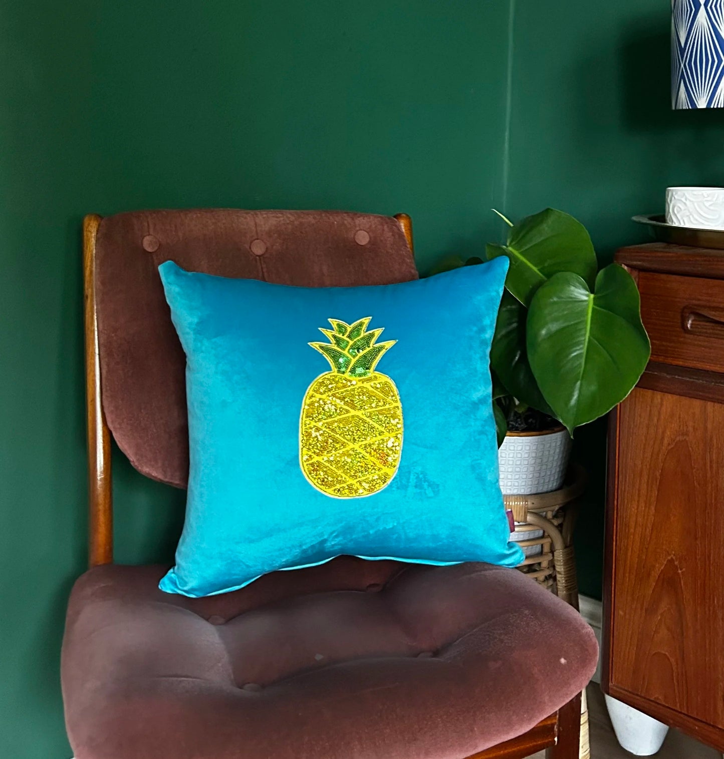 Pineapple cushion-SQ0970266