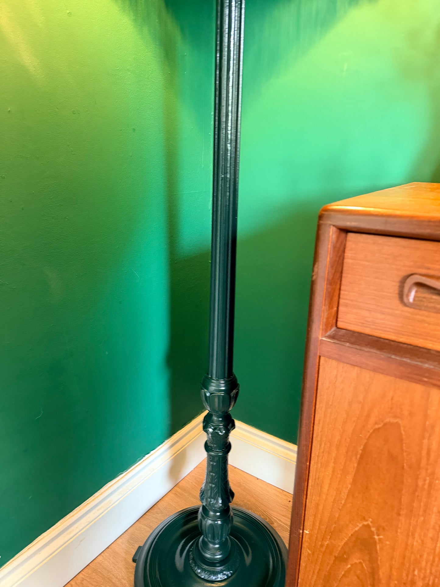 Victorian green vintage lamp stand and lampshade