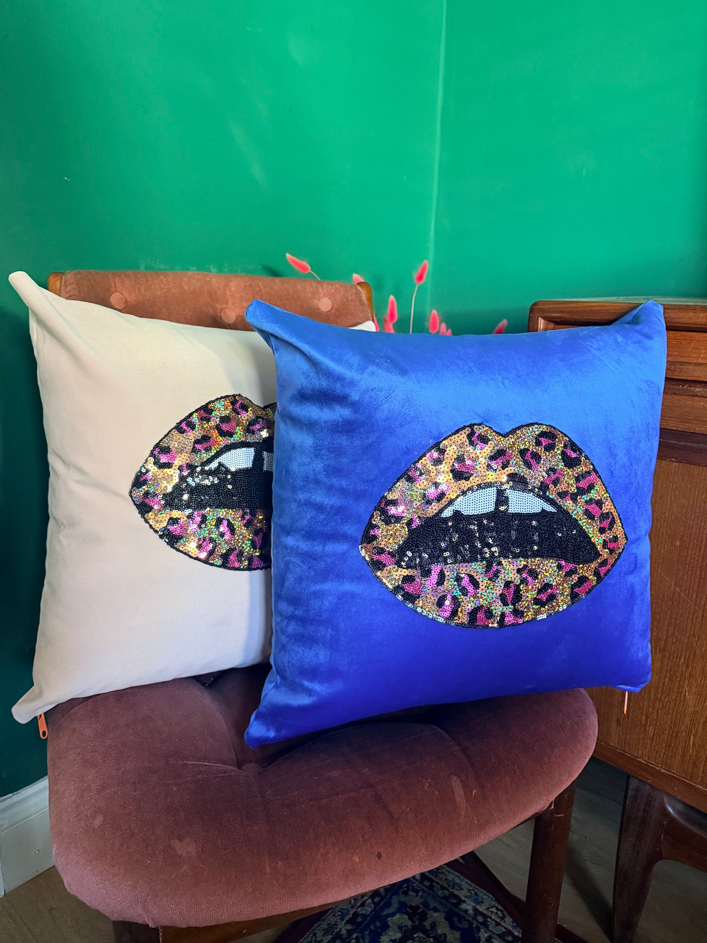 Sequin leopard lips velvet cushion
